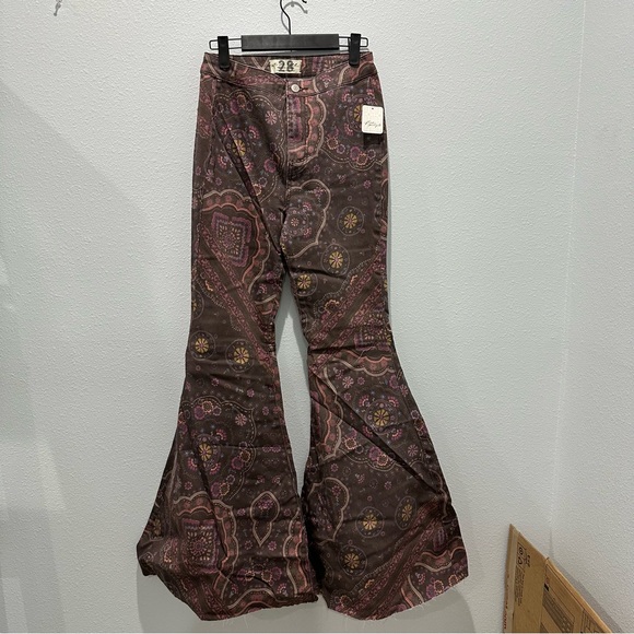 NWT Free People Just Float On Printed Flares Chocolate Combo 28 paisley purple - Picture 8 of 10